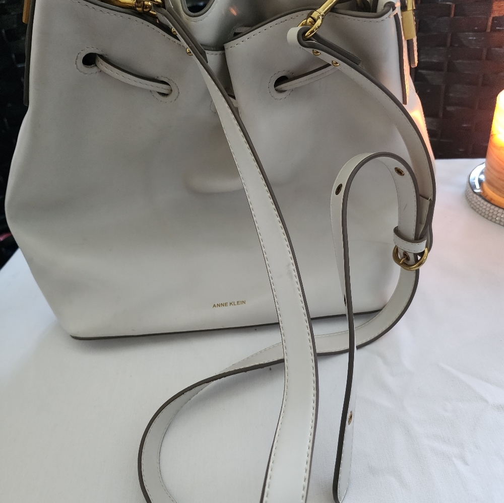 Purse - Picture 3 of 3